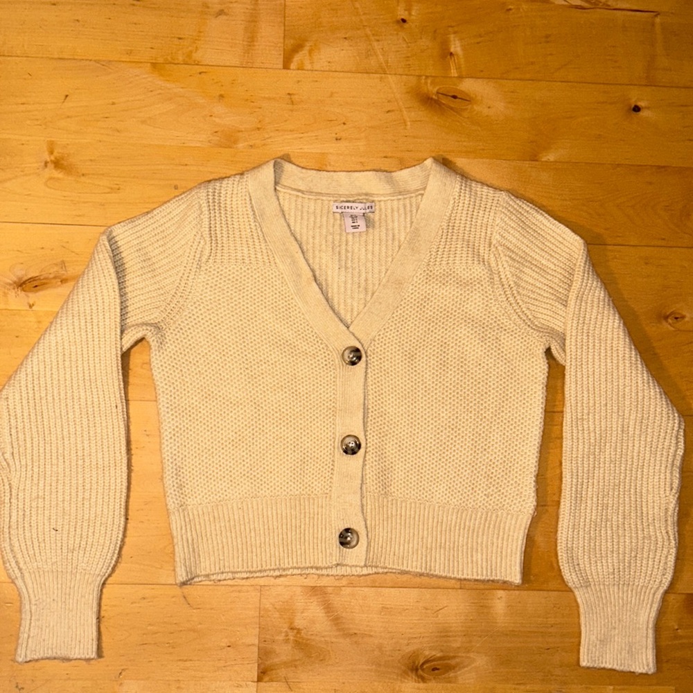 Sincerely Jules women’s sweater cardigan, slightly cropped, cream